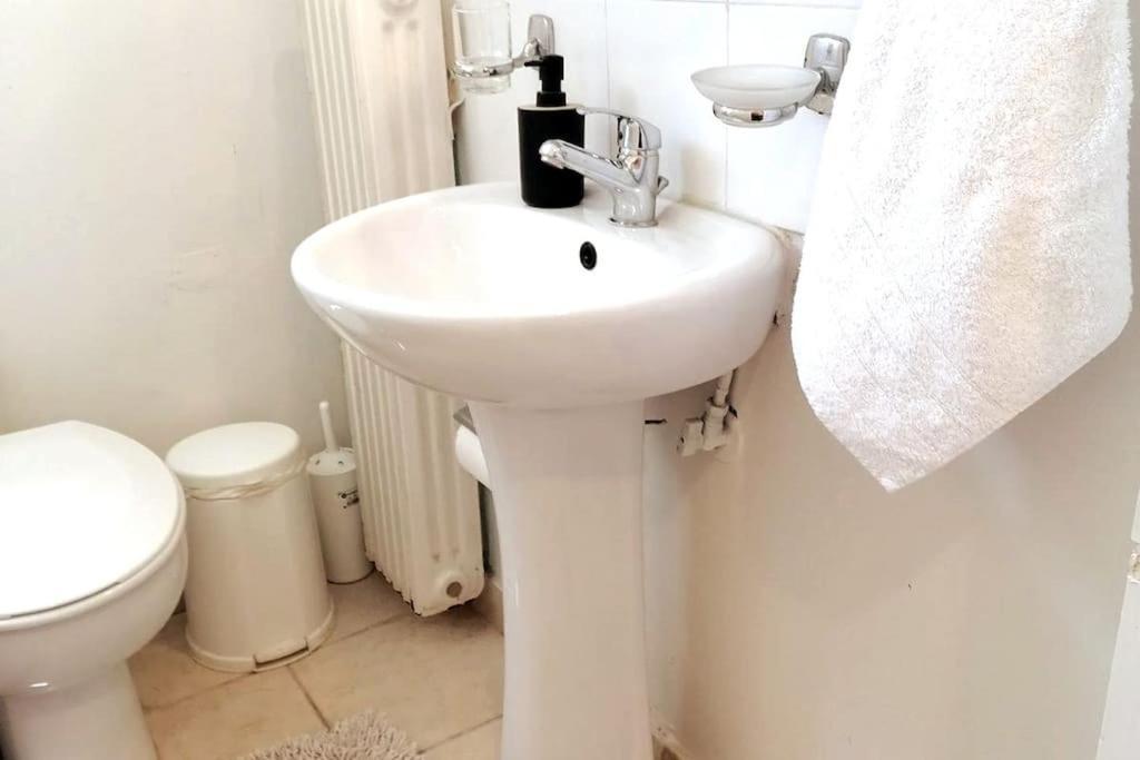Appartamento Acropolis Area Flat With Parthenon Views Atene Esterno foto